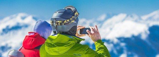 Fjell og snø - Klikk for stort bilete